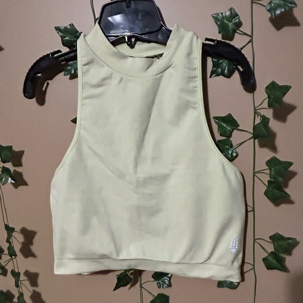🛑 SOLD~Free People Movement Top